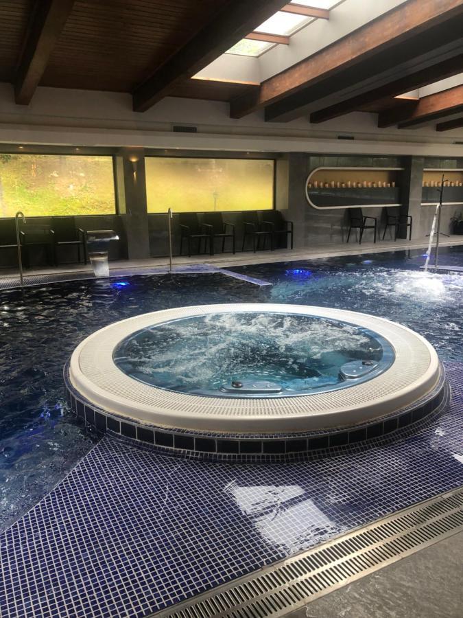 One Bedroom Apartment In Gated Complex 반스코 외부 사진