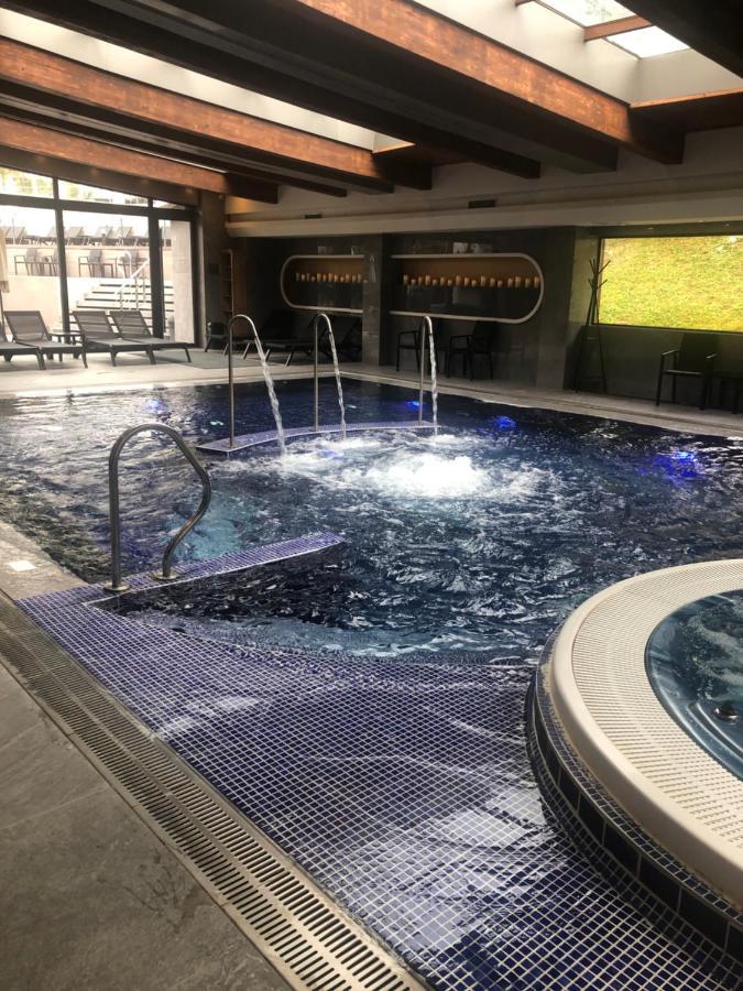 One Bedroom Apartment In Gated Complex 반스코 외부 사진